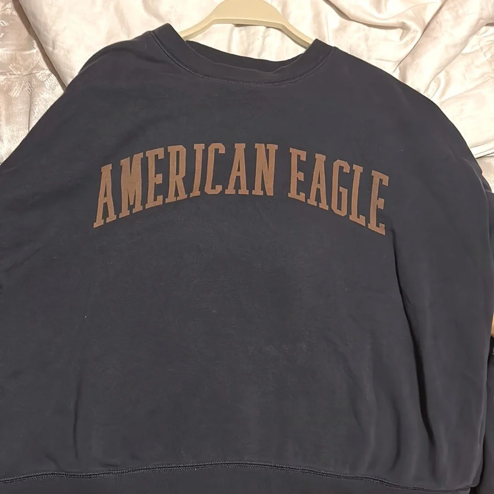 American Eagle sweater size XL, navy blue - Picture 3 of 3